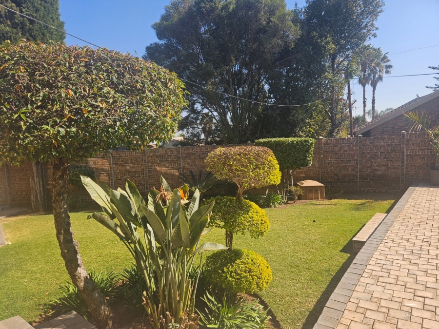 4 Bedroom Property for Sale in Greenhills Gauteng