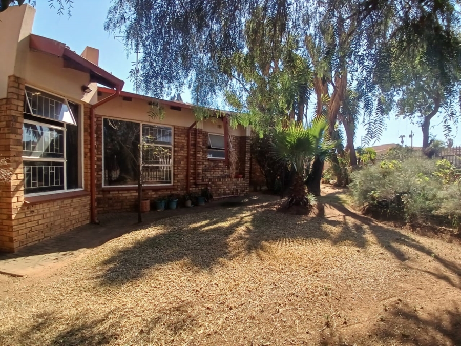 3 Bedroom Property for Sale in Greenhills Gauteng