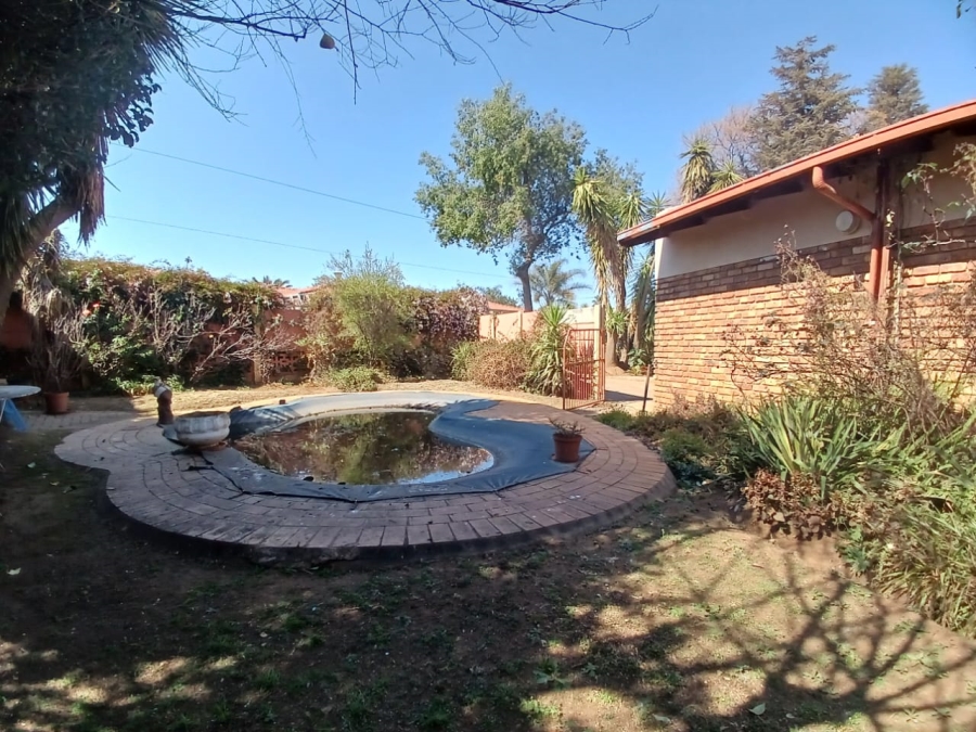 3 Bedroom Property for Sale in Greenhills Gauteng