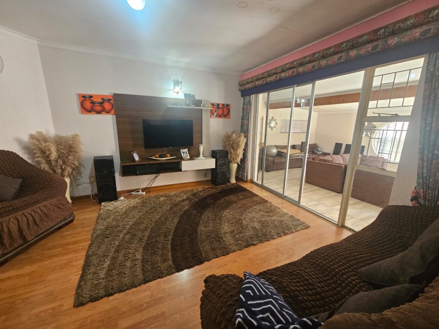3 Bedroom Property for Sale in Greenhills Gauteng