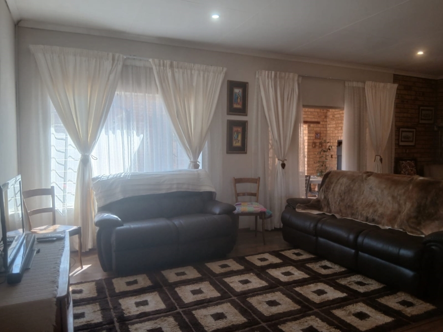 3 Bedroom Property for Sale in Greenhills Gauteng