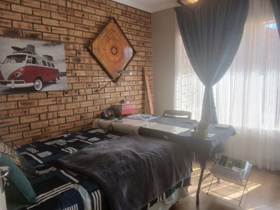 3 Bedroom Property for Sale in Greenhills Gauteng
