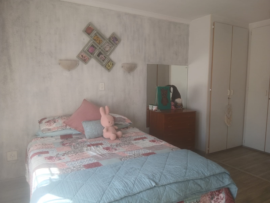 3 Bedroom Property for Sale in Greenhills Gauteng