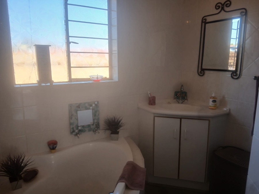 3 Bedroom Property for Sale in Greenhills Gauteng