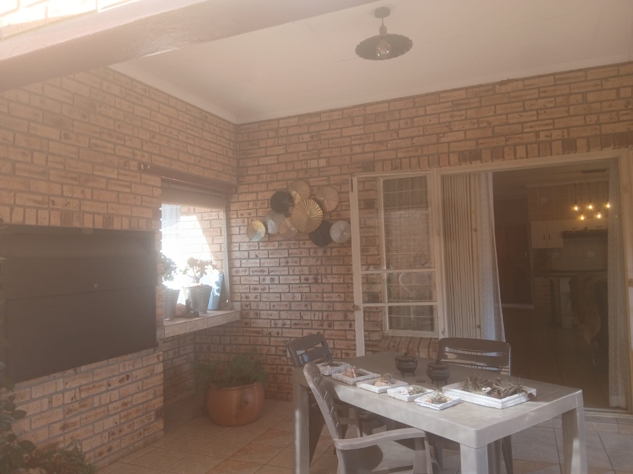 3 Bedroom Property for Sale in Greenhills Gauteng