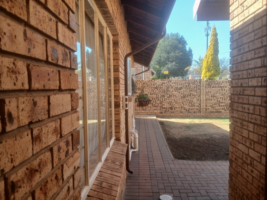 3 Bedroom Property for Sale in Greenhills Gauteng