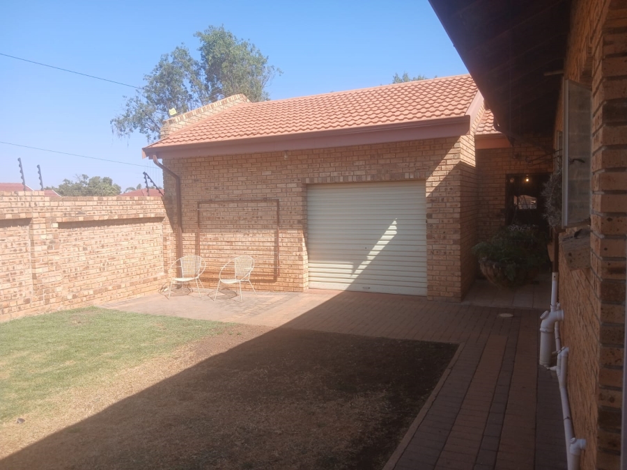 3 Bedroom Property for Sale in Greenhills Gauteng