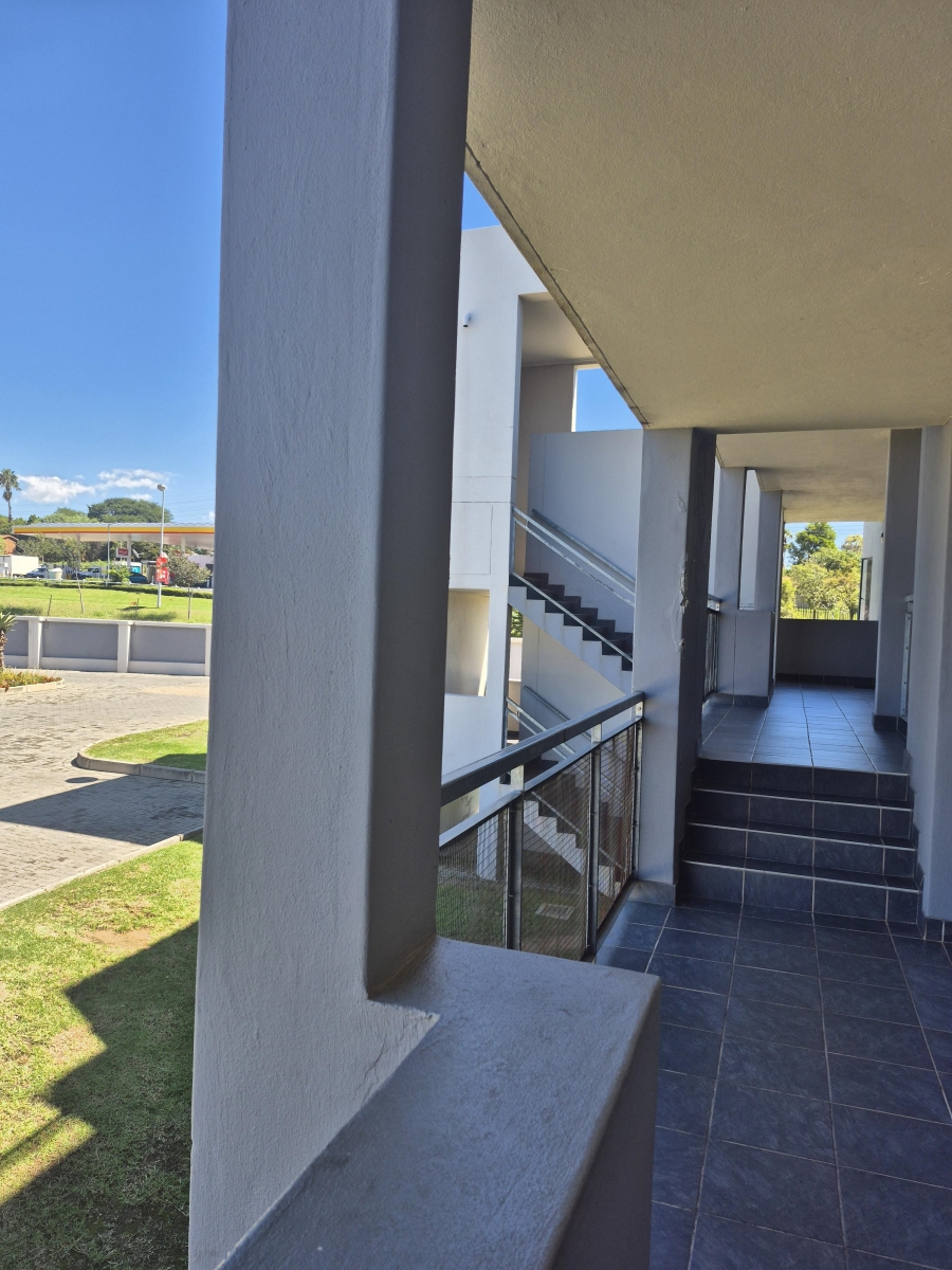 2 Bedroom Property for Sale in Noordwyk Gauteng