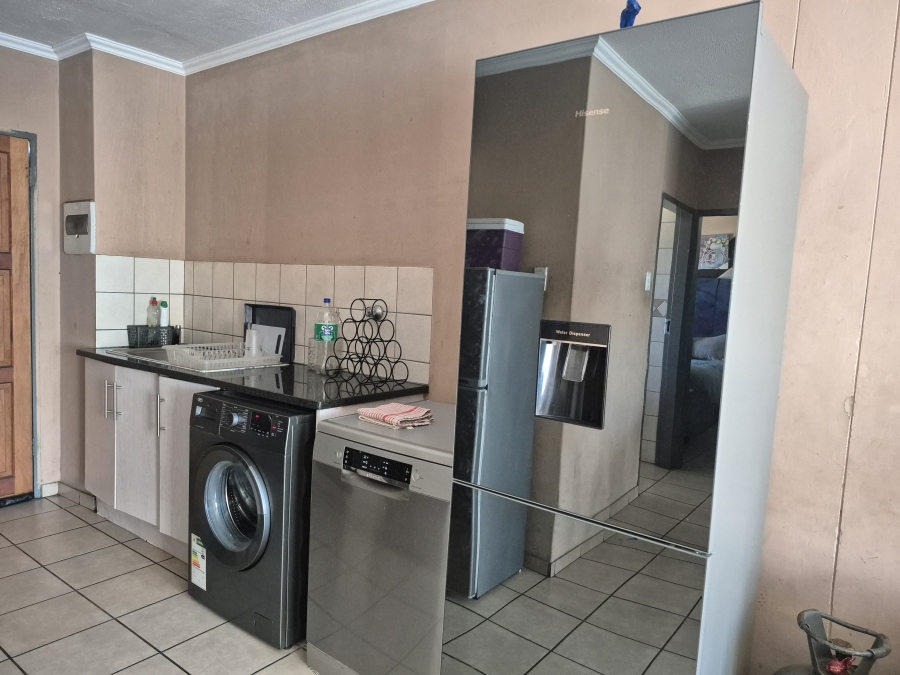 2 Bedroom Property for Sale in Noordwyk Gauteng