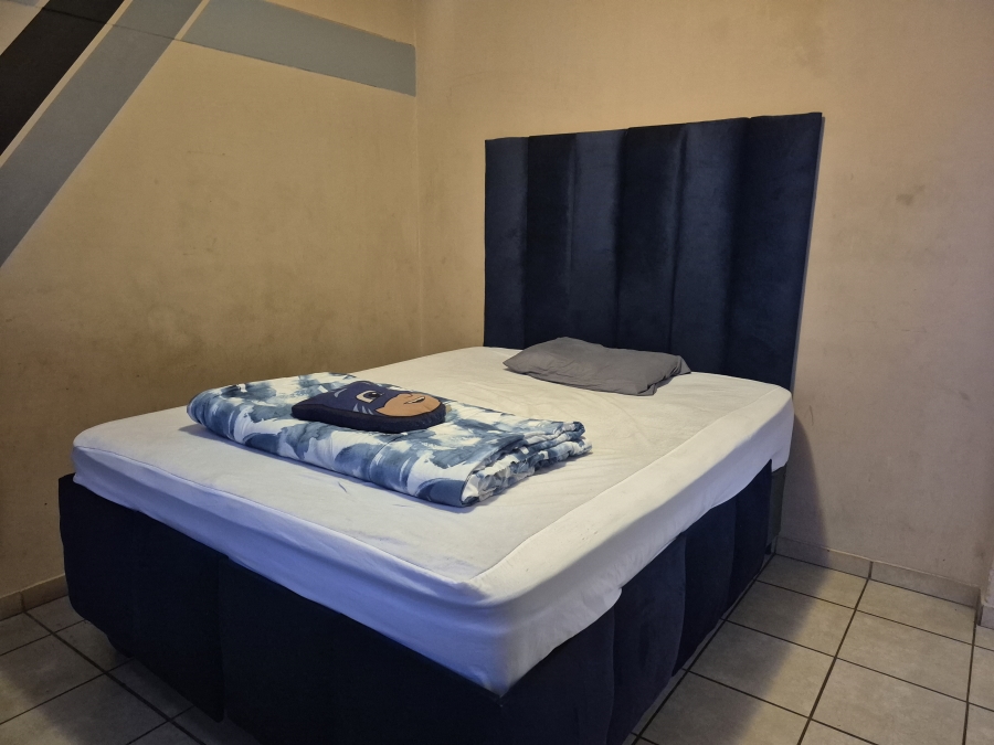 2 Bedroom Property for Sale in Noordwyk Gauteng