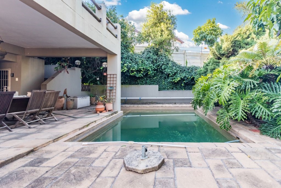 4 Bedroom Property for Sale in Northcliff Gauteng