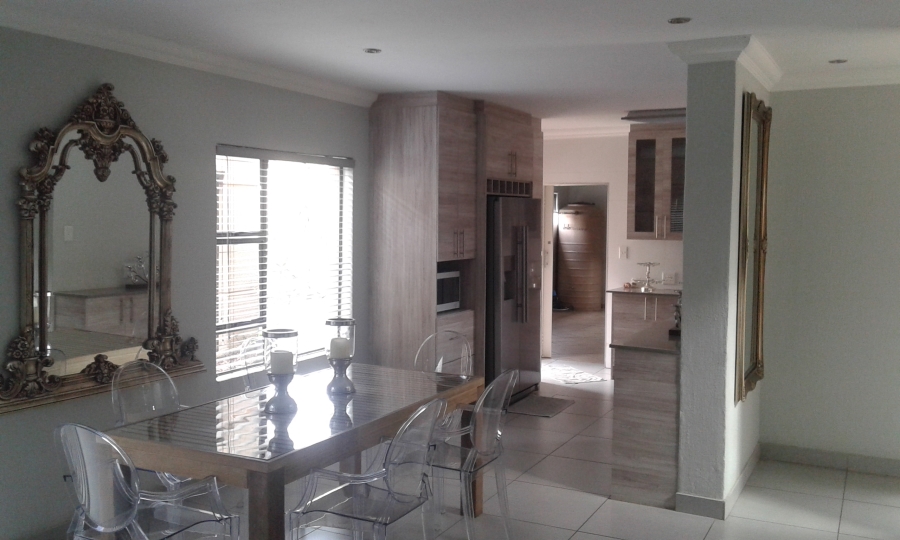 To Let 3 Bedroom Property for Rent in Sylviavale Gauteng
