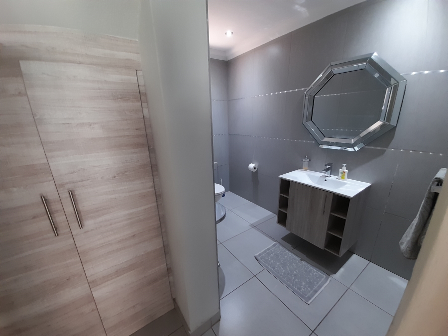 To Let 3 Bedroom Property for Rent in Sylviavale Gauteng
