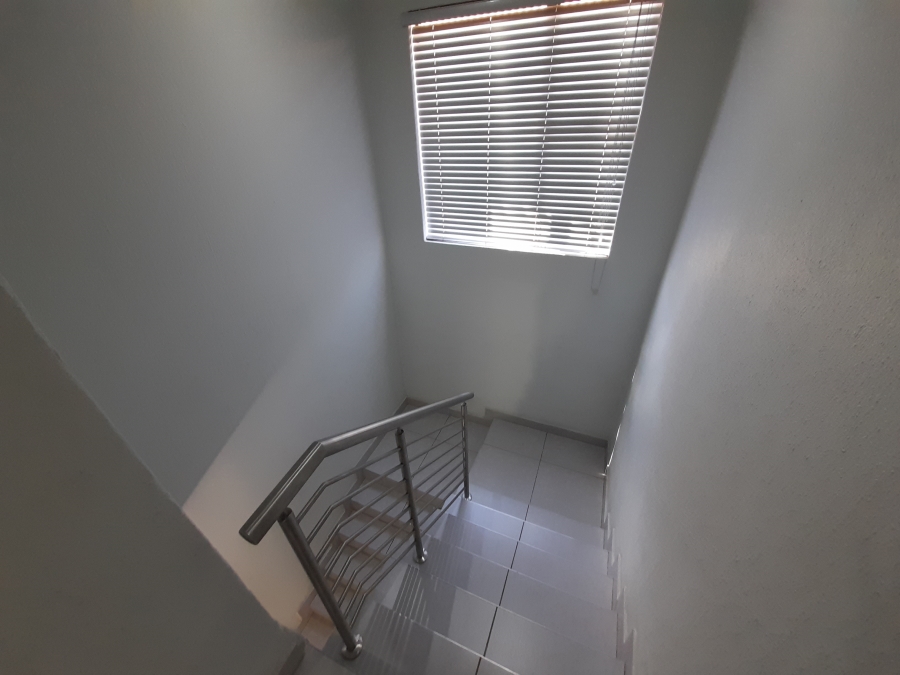To Let 3 Bedroom Property for Rent in Sylviavale Gauteng