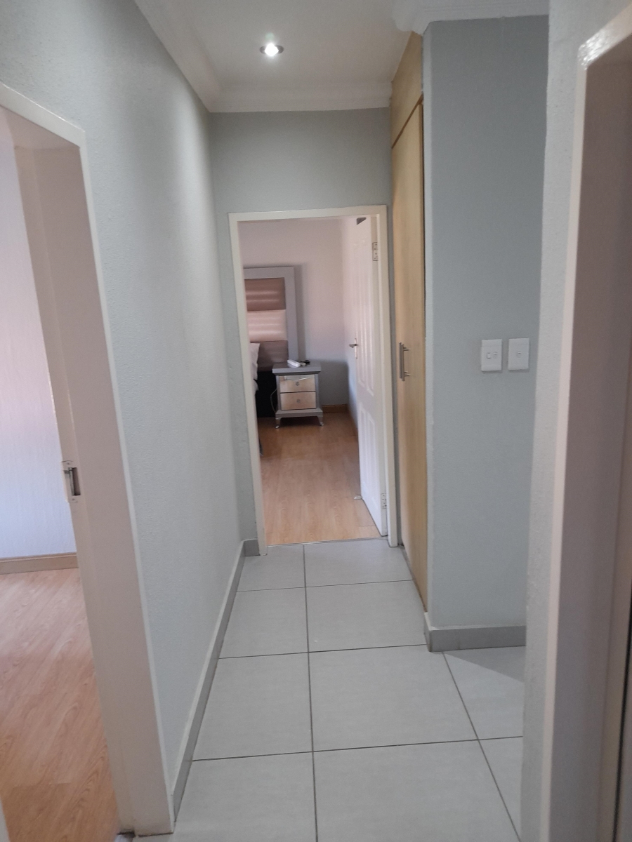 To Let 3 Bedroom Property for Rent in Sylviavale Gauteng