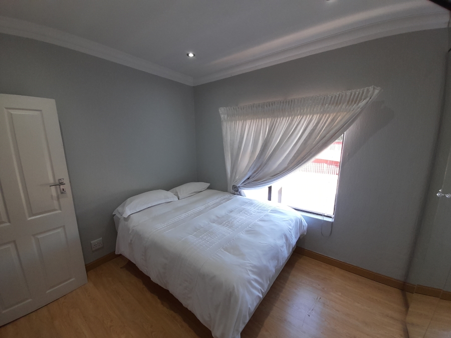 To Let 3 Bedroom Property for Rent in Sylviavale Gauteng