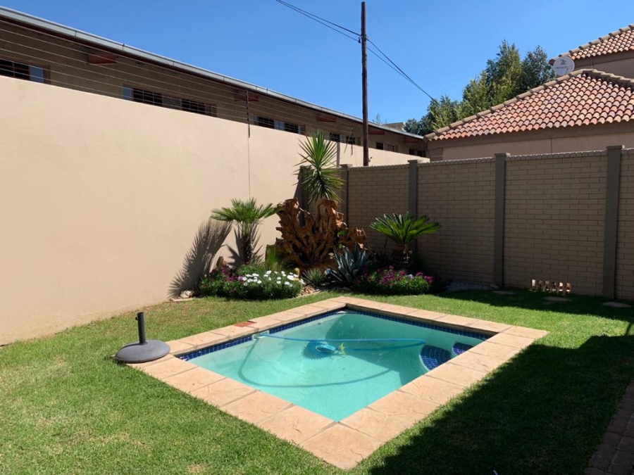 To Let 3 Bedroom Property for Rent in Sylviavale Gauteng
