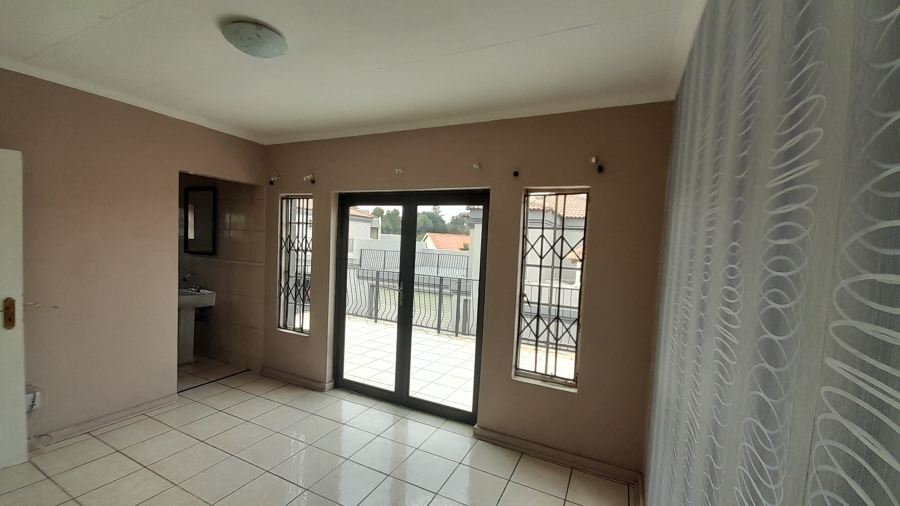 To Let 3 Bedroom Property for Rent in Bergsig Gauteng