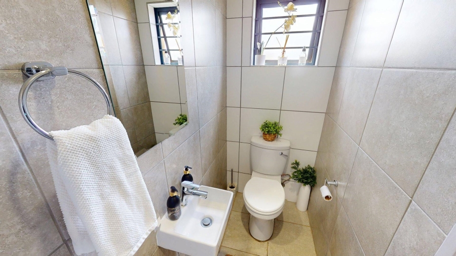 4 Bedroom Property for Sale in Lotus Gardens Gauteng