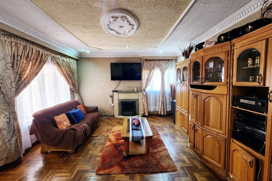 4 Bedroom Property for Sale in Clubview Gauteng