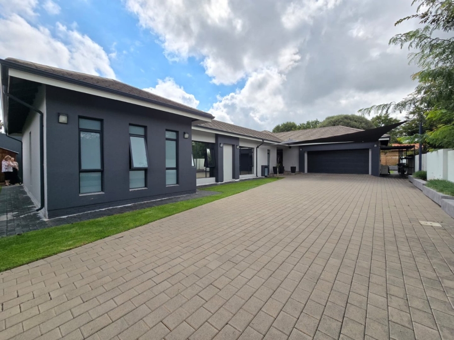3 Bedroom Property for Sale in Sonneveld Gauteng