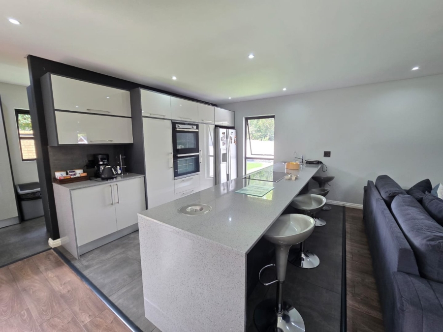 3 Bedroom Property for Sale in Sonneveld Gauteng