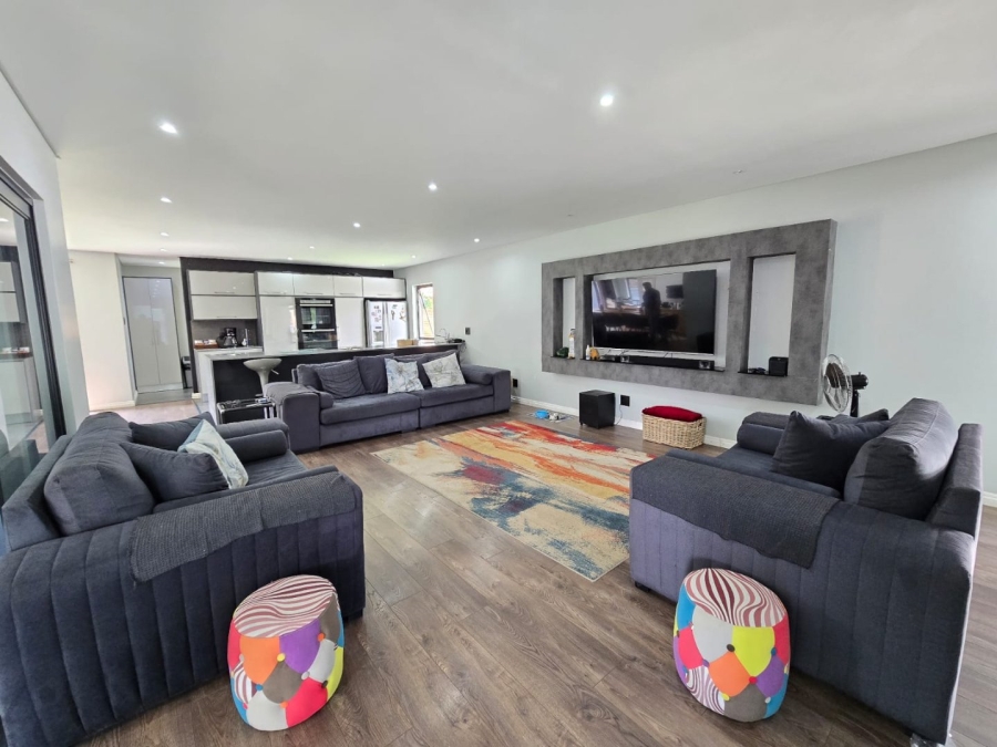 3 Bedroom Property for Sale in Sonneveld Gauteng