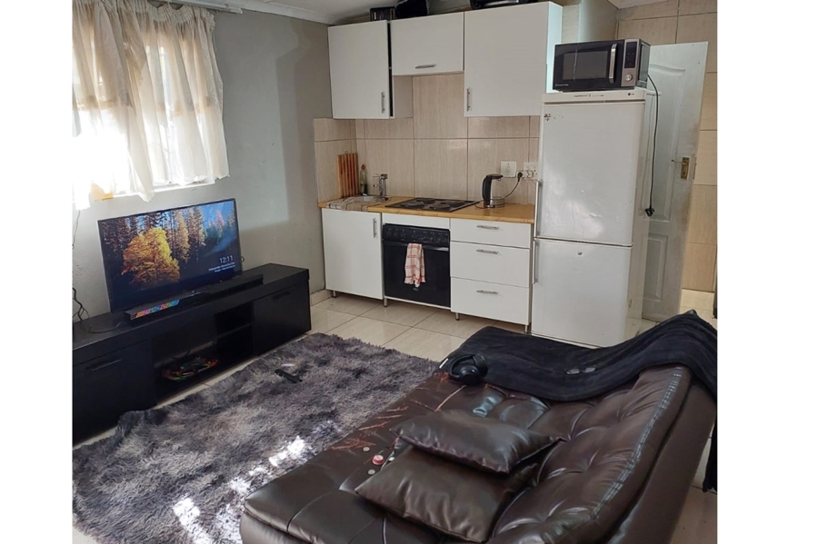 To Let 1 Bedroom Property for Rent in Lyndhurst Gauteng