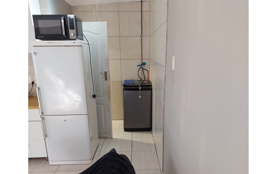 To Let 1 Bedroom Property for Rent in Lyndhurst Gauteng