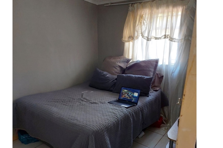 To Let 1 Bedroom Property for Rent in Lyndhurst Gauteng