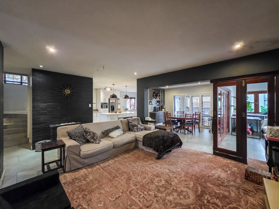 4 Bedroom Property for Sale in Faerie Glen Gauteng