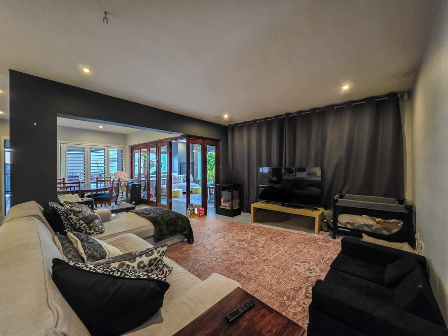 4 Bedroom Property for Sale in Faerie Glen Gauteng