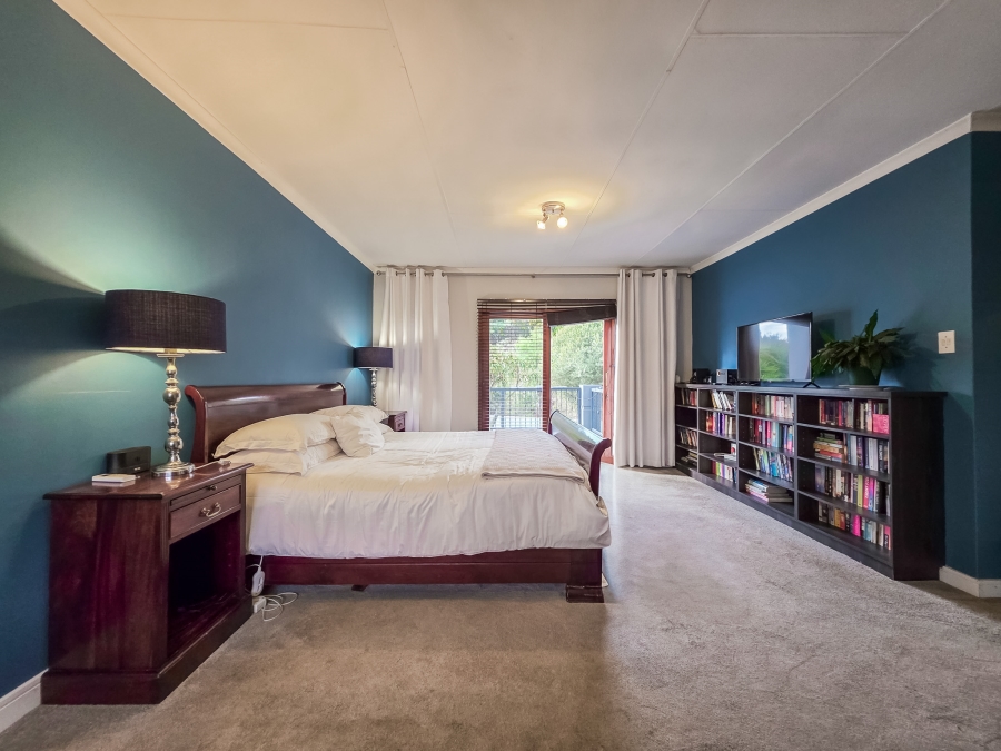 4 Bedroom Property for Sale in Faerie Glen Gauteng