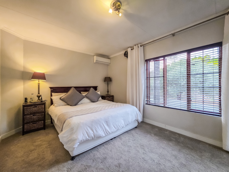 4 Bedroom Property for Sale in Faerie Glen Gauteng