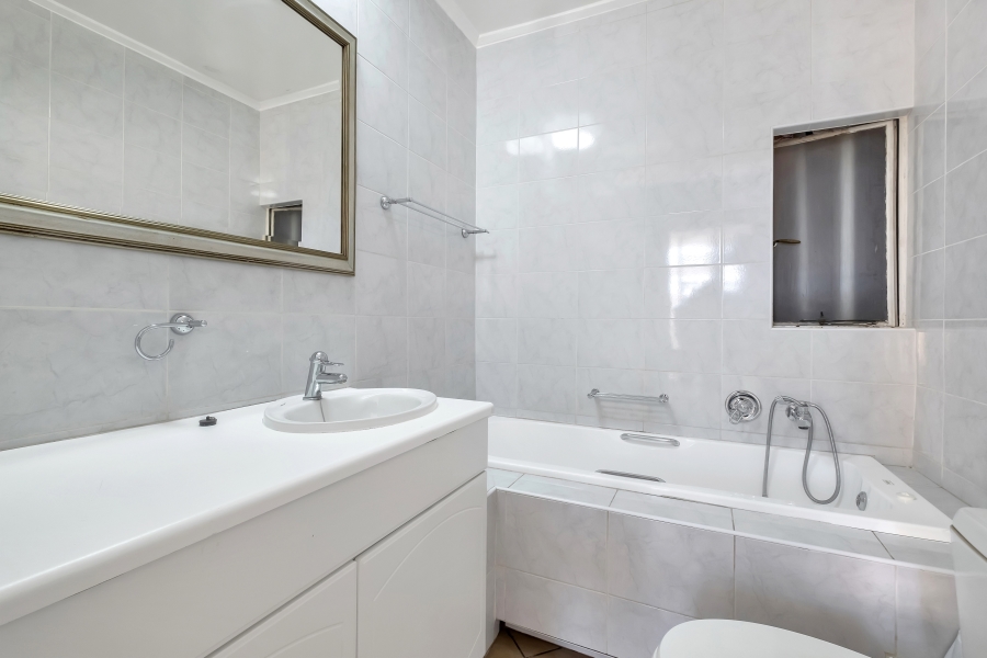 2 Bedroom Property for Sale in Illovo Gauteng