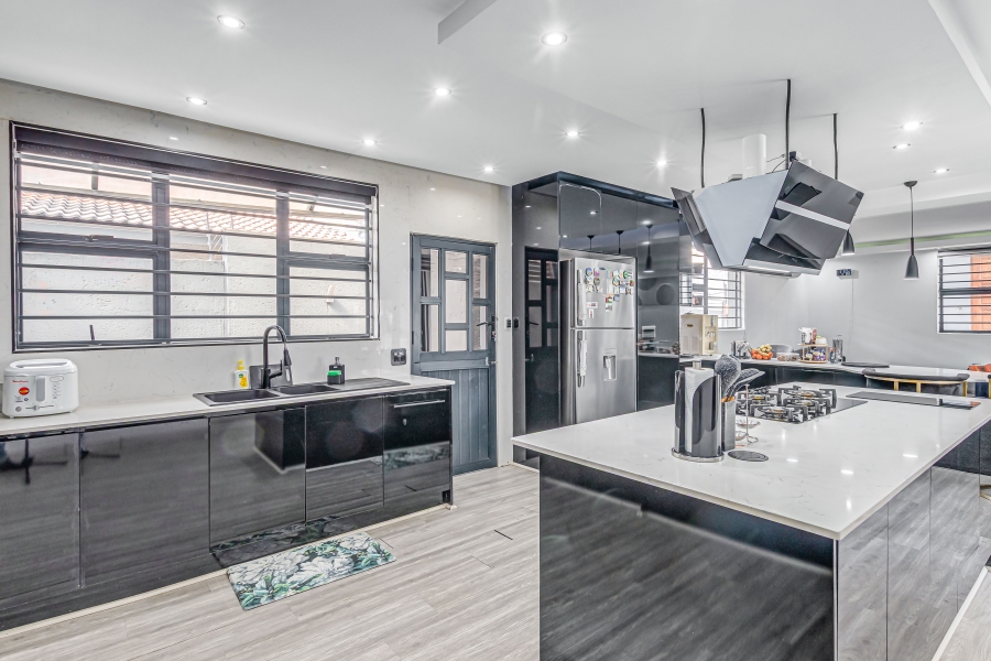 4 Bedroom Property for Sale in Marlboro Gardens Gauteng