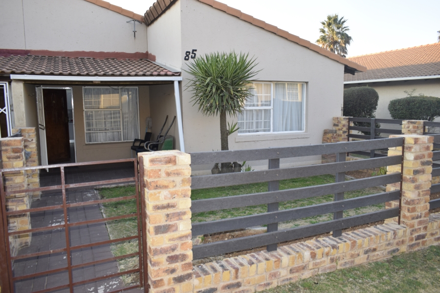 2 Bedroom Property for Sale in Elspark Gauteng