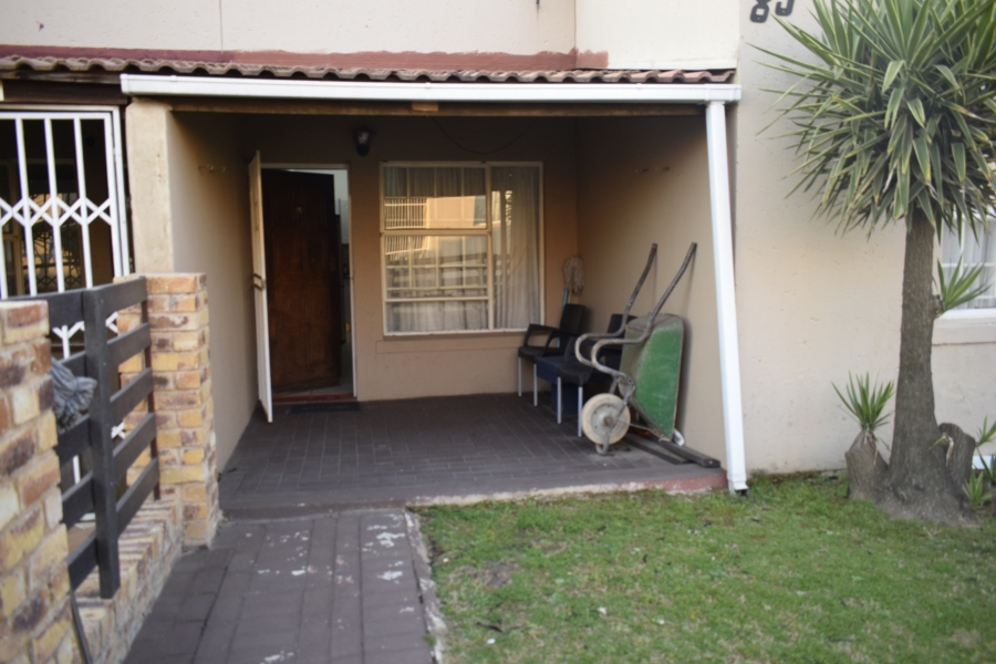 2 Bedroom Property for Sale in Elspark Gauteng