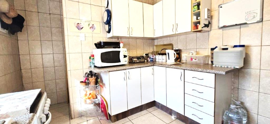 4 Bedroom Property for Sale in Moregloed Gauteng