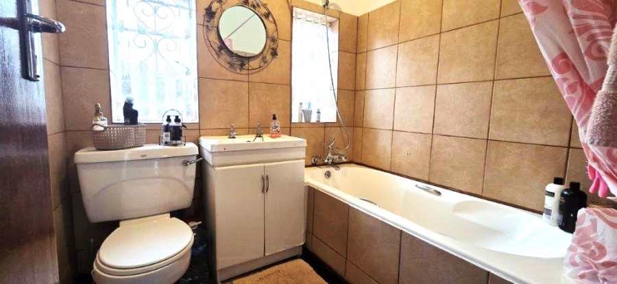 4 Bedroom Property for Sale in Moregloed Gauteng