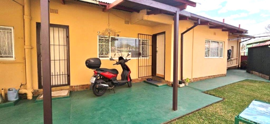 4 Bedroom Property for Sale in Moregloed Gauteng