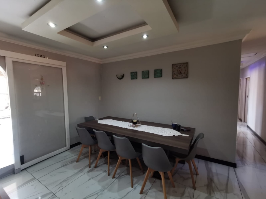4 Bedroom Property for Sale in Brackenhurst Gauteng