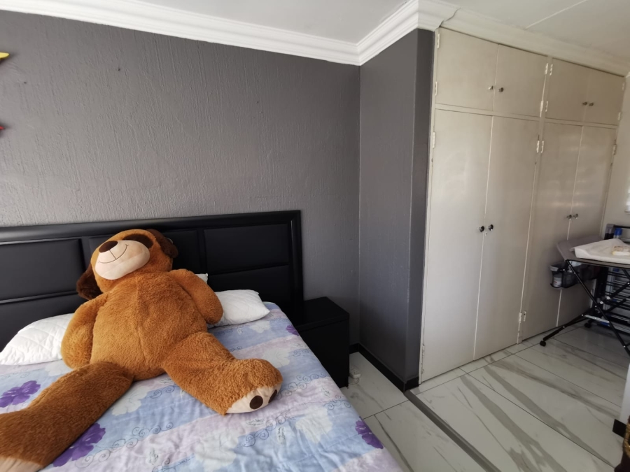4 Bedroom Property for Sale in Brackenhurst Gauteng
