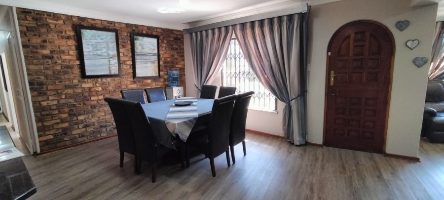4 Bedroom Property for Sale in Greenhills Gauteng