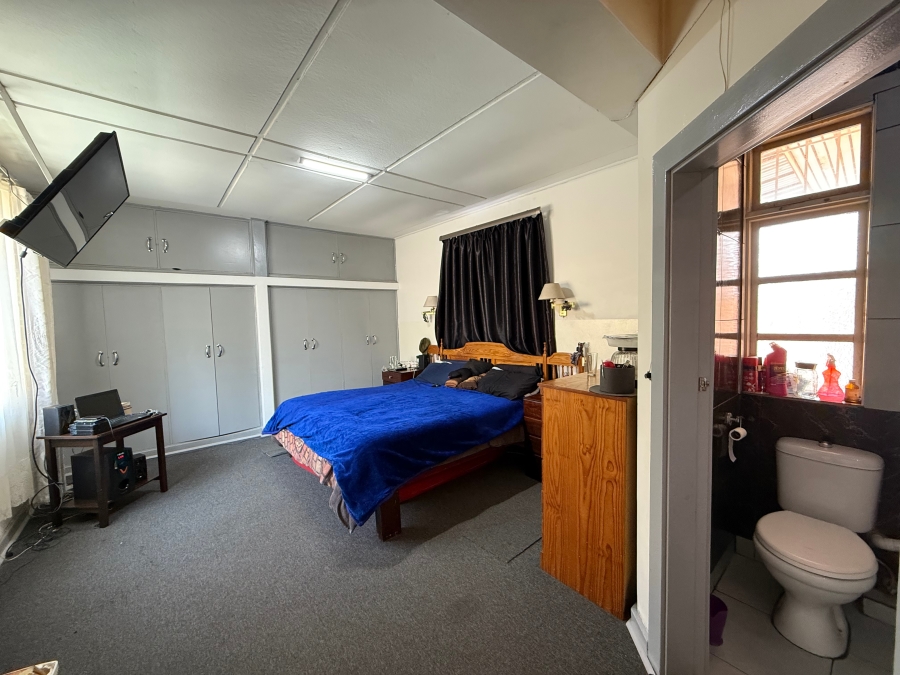 8 Bedroom Property for Sale in Rosettenville Gauteng