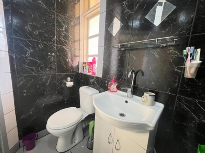 8 Bedroom Property for Sale in Rosettenville Gauteng