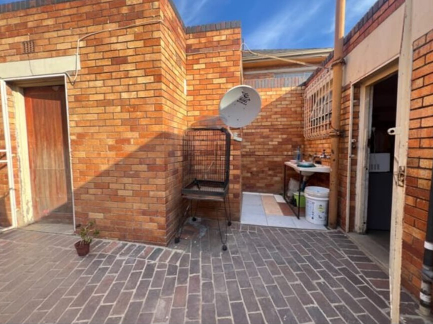 8 Bedroom Property for Sale in Rosettenville Gauteng