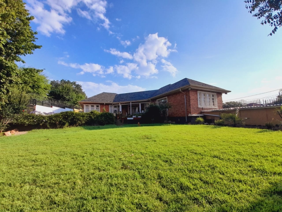 8 Bedroom Property for Sale in Rosettenville Gauteng