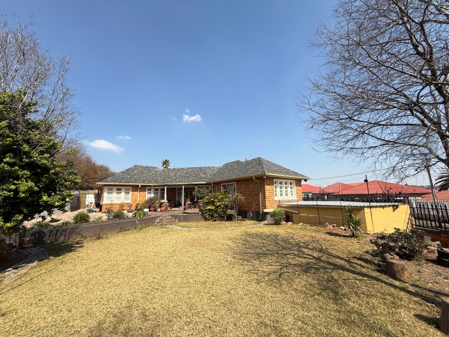 8 Bedroom Property for Sale in Rosettenville Gauteng