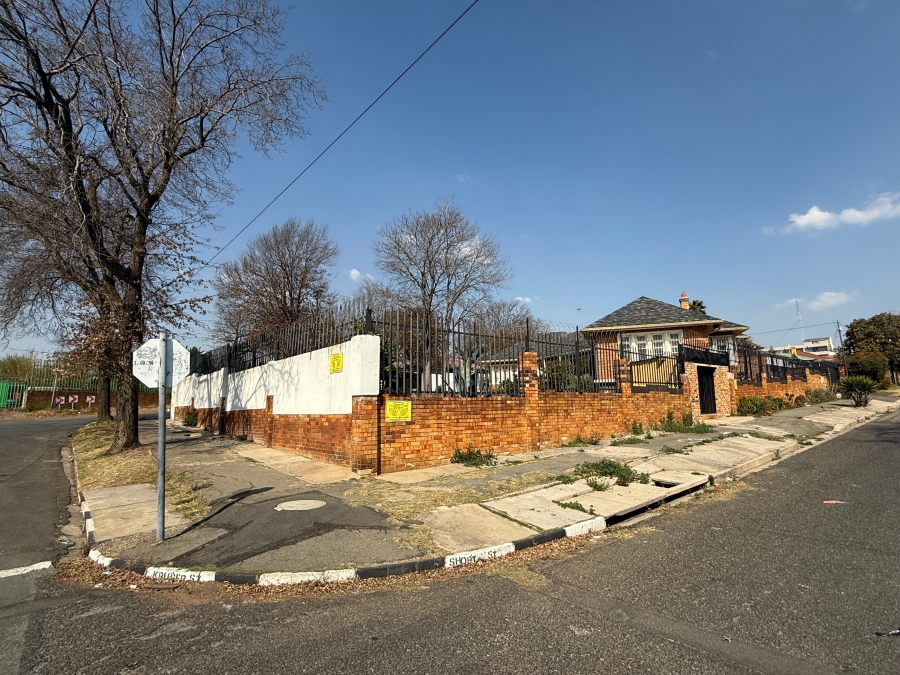 8 Bedroom Property for Sale in Rosettenville Gauteng